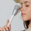 2-in-1 Makeup Brush A