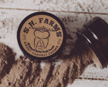 Menthe FraÃ®che Organic Tooth Powder Fluoride Free - Peppermint (4oz)